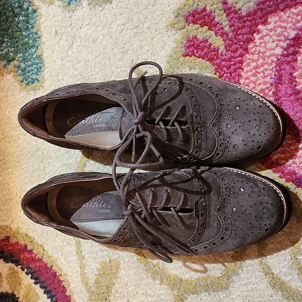 Womens Suede oxfords
